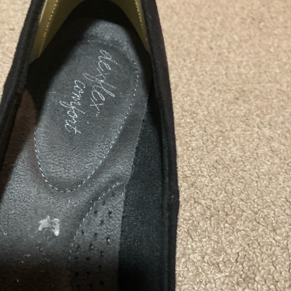 Black suede wedges with buckle detail, size 8, professional - Picture 10 of 11